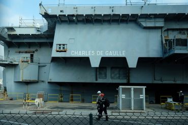 Opérations de réparation du Charles-de-Gaulle, en 2017 Opérations de réparation du Charles-de-Gaulle, en 2017