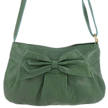 Une tenue chic exige des accessoires chics. Une tenue chic exige des accessoires chics.