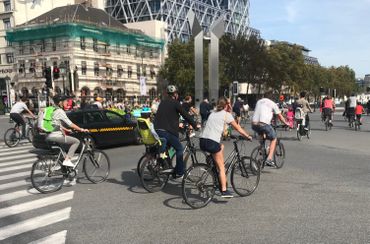 Sous le soleil, les deux roues sont de sortie Sous le soleil, les deux roues sont de sortie