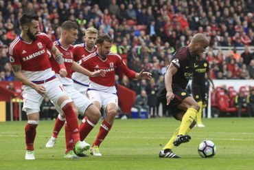 Vincent Kompany en action Vincent Kompany en action