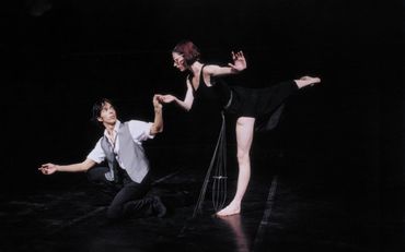 Gil Roman et Elisabet Ros dans Brel-Barbara, une chorégraphie de Maurice Béjart Gil Roman et Elisabet Ros dans Brel-Barbara, une chorégraphie de Maurice Béjart