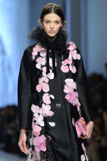 La fourrure en touches chez Shiatzy Chen - Collection prêt-à-porter automne-hiver 2015-2016 La fourrure en touches chez Shiatzy Chen - Collection prêt-à-porter automne-hiver 2015-2016