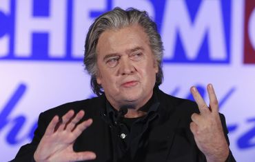 Steve Bannon, ancien conseiller de Donald Trump, au Parlement flamand, estime que le Pacte de l'ONU sur les migrations est mort avant d'avoir été signé Steve Bannon, ancien conseiller de Donald Trump, au Parlement flamand, estime que le Pacte de l'ONU sur les migrations est mort avant d'avoir été signé