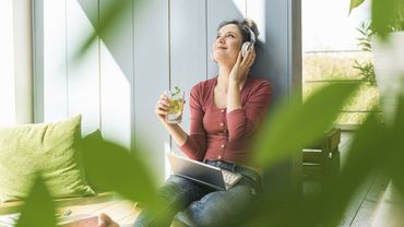 Josiane. Ceux qui se plaignent exagèrent, il y a le téléphone pour avoir des contacts" Josiane. Ceux qui se plaignent exagèrent, il y a le téléphone pour avoir des contacts"