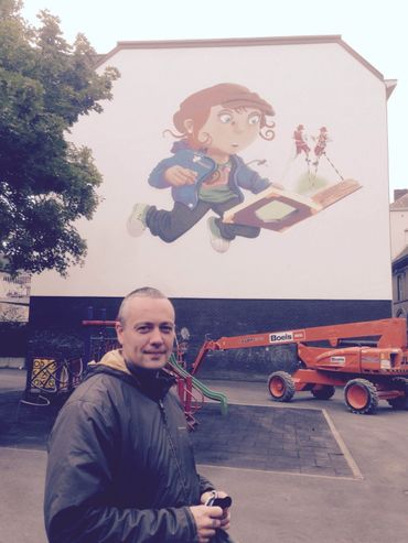 C'est la première fois que l'artiste Sébastien Limbourg alias Kahef travaille sur une fresque d'une telle ampleur. C'est la première fois que l'artiste Sébastien Limbourg alias Kahef travaille sur une fresque d'une telle ampleur.