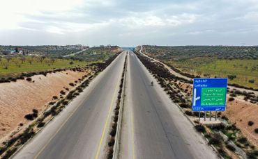Autoroute A4, vide, près d'Ariha, dans la province d'Idleb, le 12 mars 2020 Autoroute A4, vide, près d'Ariha, dans la province d'Idleb, le 12 mars 2020