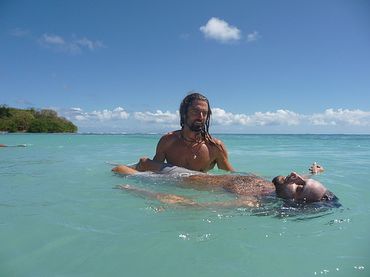 Nicolas Sommer, praticien et formateur de janzu donne des soins en France et aux Antilles.
Nicolas Sommer, praticien et formateur de janzu donne des soins en France et aux Antilles.