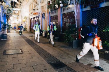 Quatre morts et onze blessés dans le centre de Strasbourg, l'assaillant toujours recherché Quatre morts et onze blessés dans le centre de Strasbourg, l'assaillant toujours recherché