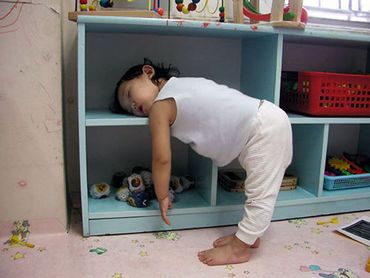10 photos qui prouvent que les enfants peuvent vraiment s'endormir partout