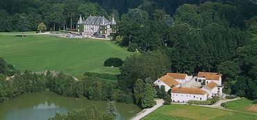 Nichée au cœur des quelques 227 hectares de verdure du magnifique Parc Solvay à La Hulpe, la Fondation Folon vous invite à découvrir quelques 300 œuvres de l’artiste belge Jean-Michel Folon... Nichée au cœur des quelques 227 hectares de verdure du magnifique Parc Solvay à La Hulpe, la Fondation Folon vous invite à découvrir quelques 300 œuvres de l’artiste belge Jean-Michel Folon...