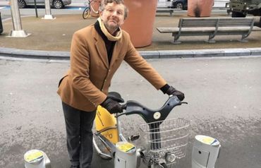 Freddy Tougaux teste les vélos partagés bruxellois Freddy Tougaux teste les vélos partagés bruxellois