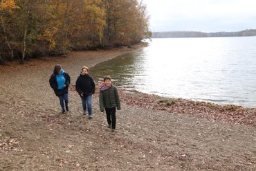 Les Lacs de l'Eau d'Heure en "hors saison" avec la Famille Bonvoyage Les Lacs de l'Eau d'Heure en "hors saison" avec la Famille Bonvoyage