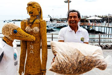 Miguel Andagana a ramassé 200kg de cigarettes en 5 ans et sensibilisé des centaines de personnes grâce à ses sculptures en mégots.
Miguel Andagana a ramassé 200kg de cigarettes en 5 ans et sensibilisé des centaines de personnes grâce à ses sculptures en mégots.