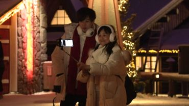 Tourisme de Noël en Laponie: le Père Noël rapporte de l'argent mais inquiète à la fois Tourisme de Noël en Laponie: le Père Noël rapporte de l'argent mais inquiète à la fois