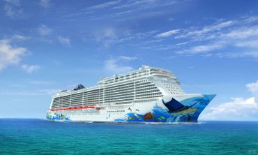 Un dessin d'artiste orne la coque du Norwegian Escape. Un dessin d'artiste orne la coque du Norwegian Escape.