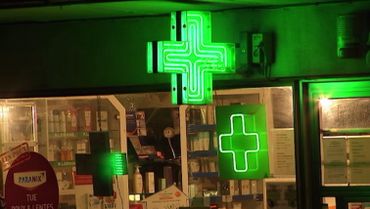"Une pharmacie de nuit n'est pas un night shop!" "Une pharmacie de nuit n'est pas un night shop!"