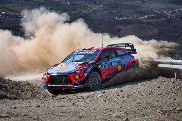 La Hyundai i20 Coupé WRC de Thierry Neuville La Hyundai i20 Coupé WRC de Thierry Neuville