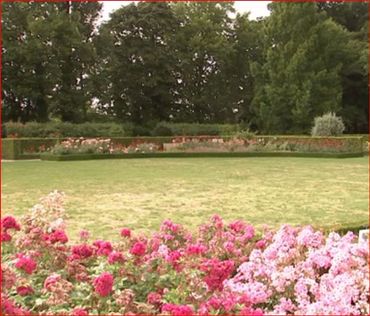 Les jardins sont ouverts aux visiteurs sans restriction d'horaire Les jardins sont ouverts aux visiteurs sans restriction d'horaire