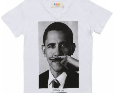 Même Barack Obama est passé au "fingerstache" Même Barack Obama est passé au "fingerstache"