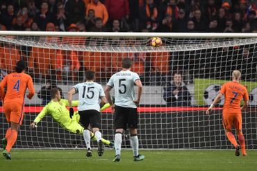 Une belle réaction finale et les Diables ramènent un partage des Pays-Bas Une belle réaction finale et les Diables ramènent un partage des Pays-Bas