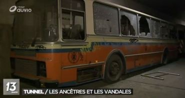 Ce qu'il reste du bus utilisé par Benoît Mariage dans "Cow Boy" en 2007. Ce qu'il reste du bus utilisé par Benoît Mariage dans "Cow Boy" en 2007.