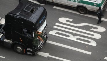 Attentat de Berlin: chasse à l'homme pour retrouver l'auteur de l'attaque Attentat de Berlin: chasse à l'homme pour retrouver l'auteur de l'attaque