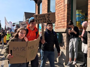 Les élèves se sont rassemblés à l’initiative de quelques étudiants du Collège de Basse-Wavre. Les élèves se sont rassemblés à l’initiative de quelques étudiants du Collège de Basse-Wavre.