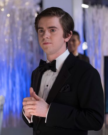 Le héros de "Charlie et la Chocolaterie" en tête d'affiche de "The Good Doctor" ! Le héros de "Charlie et la Chocolaterie" en tête d'affiche de "The Good Doctor" !