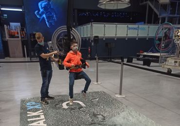 Baptiste testant le Moonwalk XP ! Baptiste testant le Moonwalk XP !
