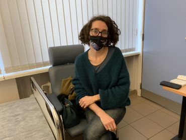 "Il faut que les chercheurs cherchent, que les chercheurs trouvent, que nous soyons tous pris en charge", estime Yasmina. "Il faut que les chercheurs cherchent, que les chercheurs trouvent, que nous soyons tous pris en charge", estime Yasmina.