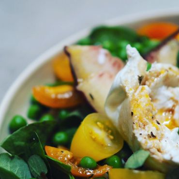 Une salade bien fraîche à base de couscous perlé Une salade bien fraîche à base de couscous perlé