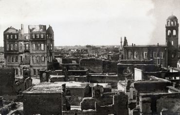 Anonyme - Le quartier arménien d’Adana incendié lors des massacres de 1909 Anonyme - Le quartier arménien d’Adana incendié lors des massacres de 1909