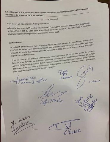 L'amendement signé par le SP.A, PS, ECOLO-GROEN, PTB-PVDA, DéFI et MR mais pas l'Open Vld. L'amendement signé par le SP.A, PS, ECOLO-GROEN, PTB-PVDA, DéFI et MR mais pas l'Open Vld.