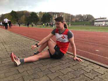 En plus de ses entrainements et compétitions, Delphine Thirifays travaille comme professeur de sport pour gagner sa vie. En plus de ses entrainements et compétitions, Delphine Thirifays travaille comme professeur de sport pour gagner sa vie.