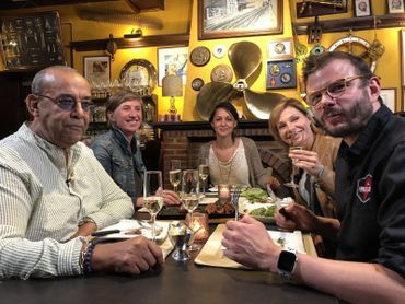 "Le Café de la Gare" (Bistrot – resto) , un endroit comme vous n’en trouverez nulle part ailleurs. Ici on vient manger, boire et surtout partager des moments précieux. "Le Café de la Gare" (Bistrot – resto) , un endroit comme vous n’en trouverez nulle part ailleurs. Ici on vient manger, boire et surtout partager des moments précieux.