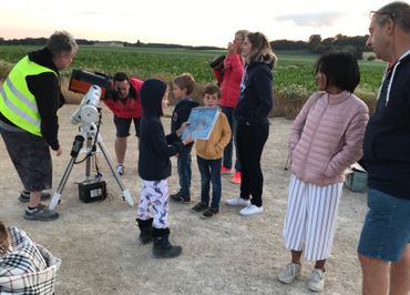 "On the moon again": 50 ans aprÃ¨s le 1er pas sur la lune, ils ont tournÃ© les yeux vers le ciel (photos)