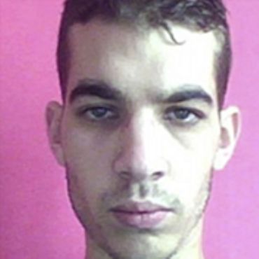 Ismaël Omar Mostefaï, kamikaze au Bataclan Ismaël Omar Mostefaï, kamikaze au Bataclan