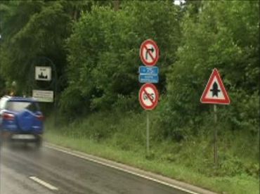 Des panneaux d'interdiction non prévus par le code de la route Des panneaux d'interdiction non prévus par le code de la route