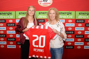 La Red Flame Julie Biesmans jouera en Ligue des Champions l'an prochain avec le PSV La Red Flame Julie Biesmans jouera en Ligue des Champions l'an prochain avec le PSV