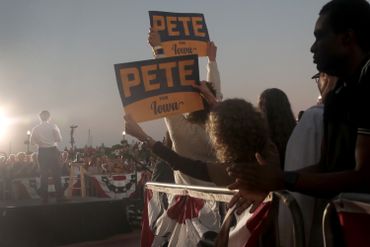 Gay, chrétien et vétéran d'Afghanistan, qui est Pete Buttigieg, le candidat démocrate anti-Trump Gay, chrétien et vétéran d'Afghanistan, qui est Pete Buttigieg, le candidat démocrate anti-Trump