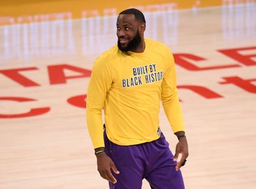 Lebron James répond à Zlatan Ibrahimovic. Lebron James répond à Zlatan Ibrahimovic.
