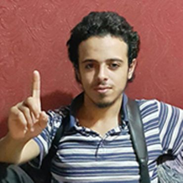 Bilal Hadfi, un des kamikazes du Stade de France. Bilal Hadfi, un des kamikazes du Stade de France.