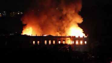 En septembre 2018, le Musée national du Brésil prend feu En septembre 2018, le Musée national du Brésil prend feu