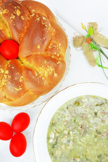 Iguane en hot-dog, crucifixion réelle ou soupe de tripes : comment fête-t-on Pâques dans le monde ? Iguane en hot-dog, crucifixion réelle ou soupe de tripes : comment fête-t-on Pâques dans le monde ?