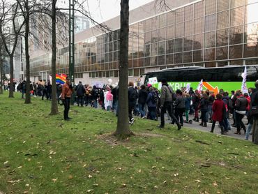 Manifestation contre les violences faites aux femmes: plus de 1.000 personnes dans les rues de Bruxelles Manifestation contre les violences faites aux femmes: plus de 1.000 personnes dans les rues de Bruxelles