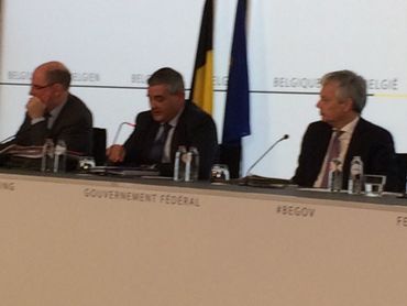 Le gouvernement a approuvé vendredi le lancement de la procédure de remplacement des chasseurs-bombardiers F-16 par 34 nouveaux avions de combat. Le gouvernement a approuvé vendredi le lancement de la procédure de remplacement des chasseurs-bombardiers F-16 par 34 nouveaux avions de combat.