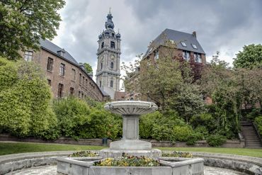 Mons Mons