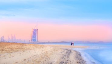 A Jumeirah Beach, à Dubaï, l'eau peut afficher jusqu'à 33 °C. A Jumeirah Beach, à Dubaï, l'eau peut afficher jusqu'à 33 °C.
