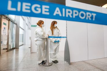 Premier "village" de test covid-19 en Wallonie, à l'aéroport de Liège, en novembre 2020 Premier "village" de test covid-19 en Wallonie, à l'aéroport de Liège, en novembre 2020