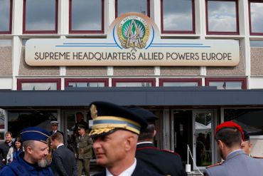 Histoire du SHAPE: de De Gaulle à Trump, ou lorsque la Belgique profite des querelles diplomatiques Histoire du SHAPE: de De Gaulle à Trump, ou lorsque la Belgique profite des querelles diplomatiques